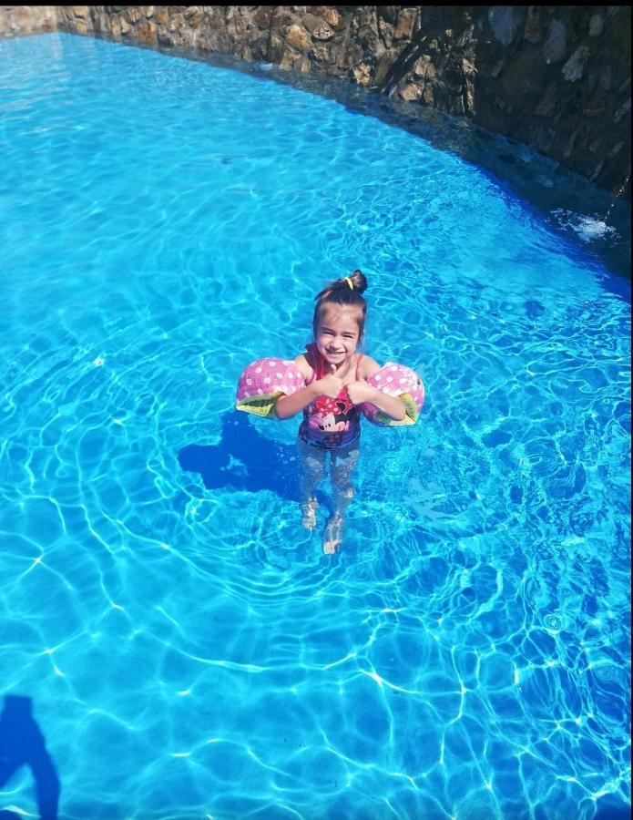 Vila Nika Veles Luaran gambar